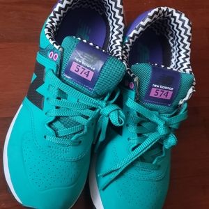 574's